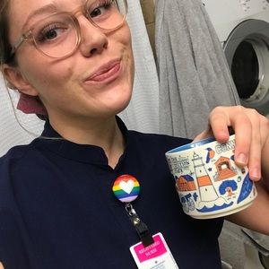 Meet your Posher, Isabel